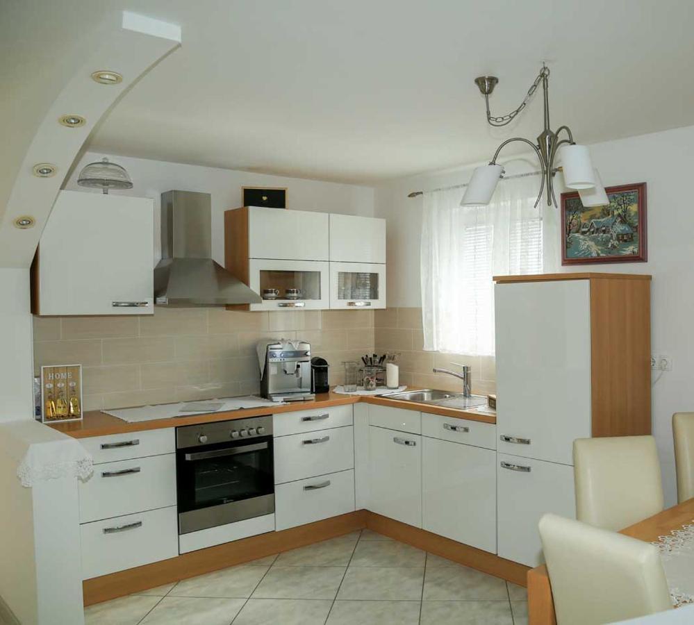 Adrian-Apartments-51511-Malinska-Otok-Krk Primorska 21 Exterior foto